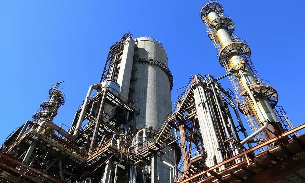 petrochemical-refinery-factory